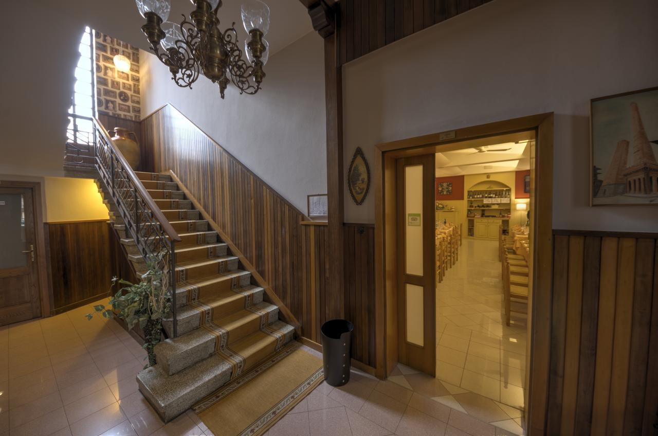 Hotel Ristorante Bologna 산 피에로 인 바뇨 외부 사진